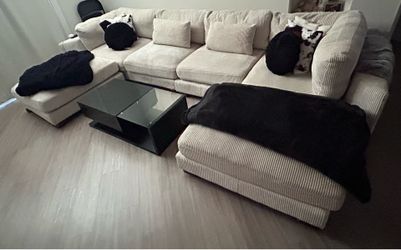 Selling couch and coffee table combo