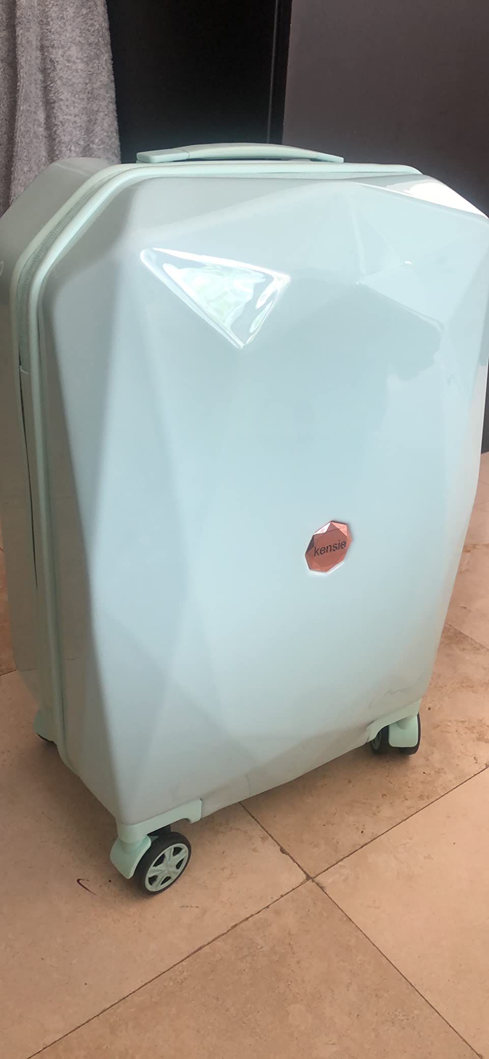 NEW Carry On Luggage W/ TSA Locks & 360 Spinner Wheels, 20 Inch Carry On Suitcase !