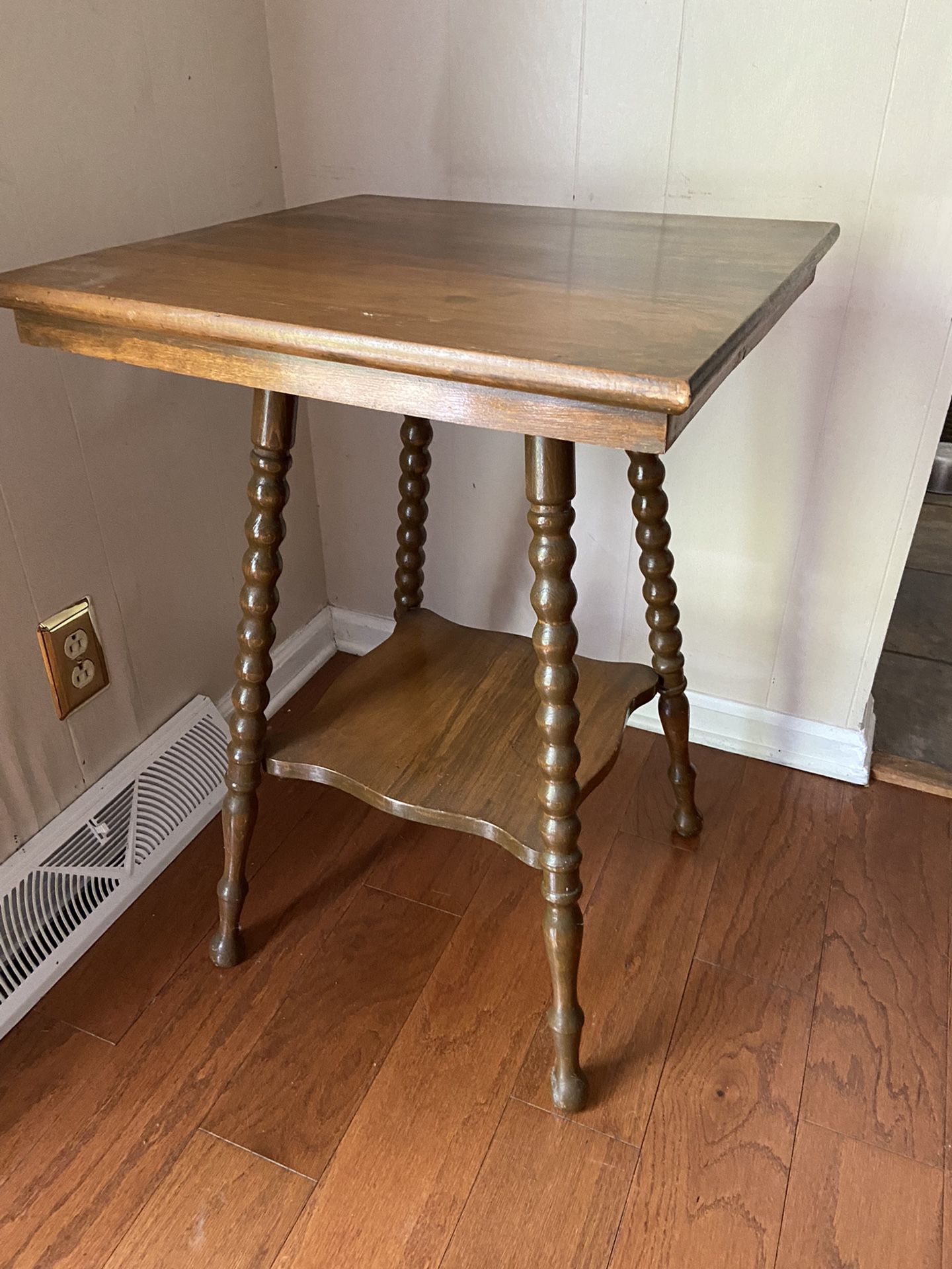 Antique 2 Tier Parlor Table With Turned Legs Side Table