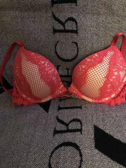 Victoria secret bombshell