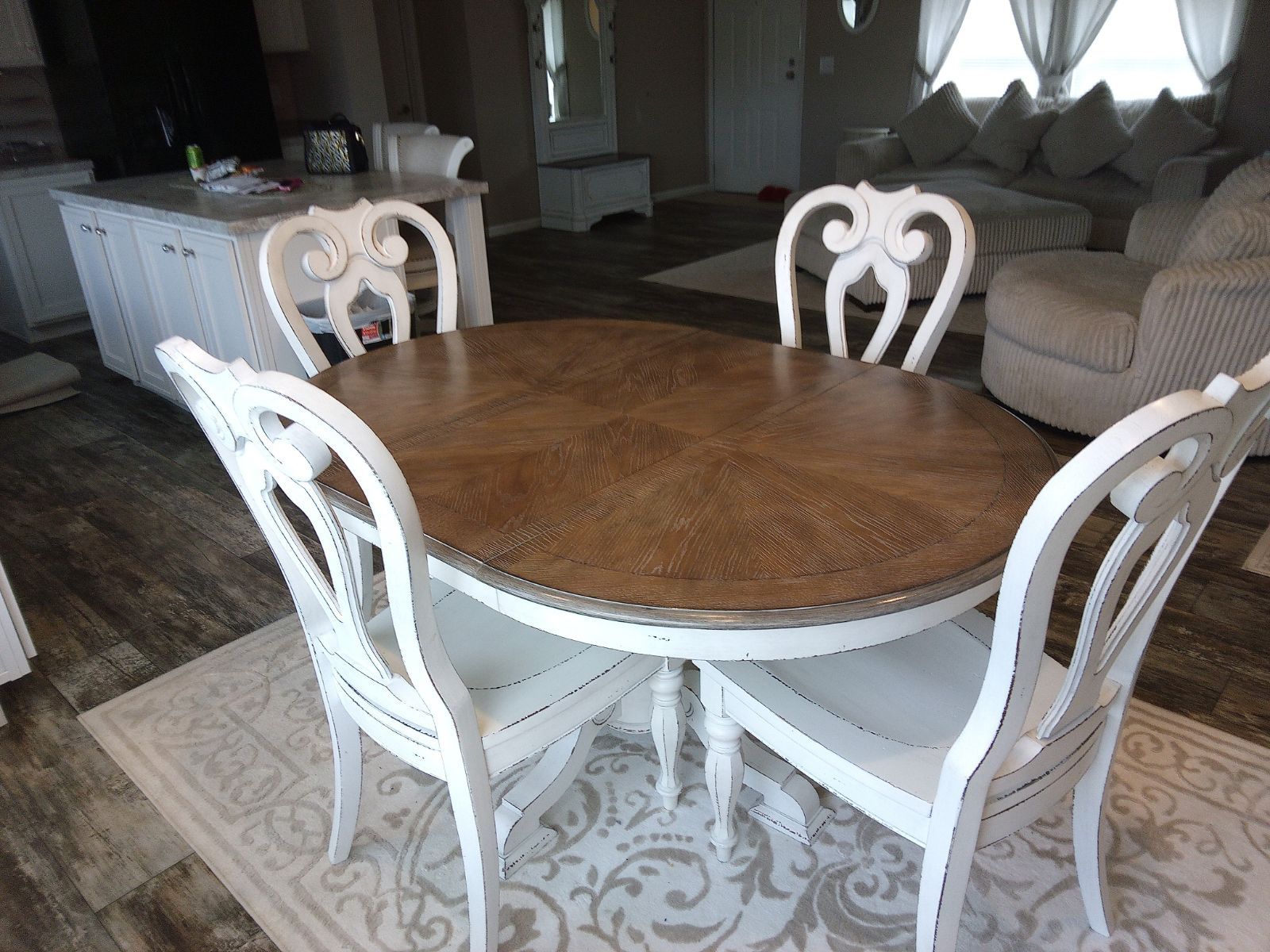 Dineing Room Set