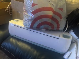 Cricut and accessories