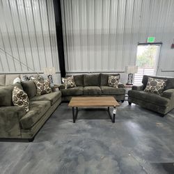 3pc Living Room Set: Sofa, Love Seat, & Chair