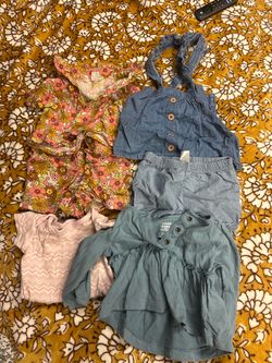Mixed of girl clothes