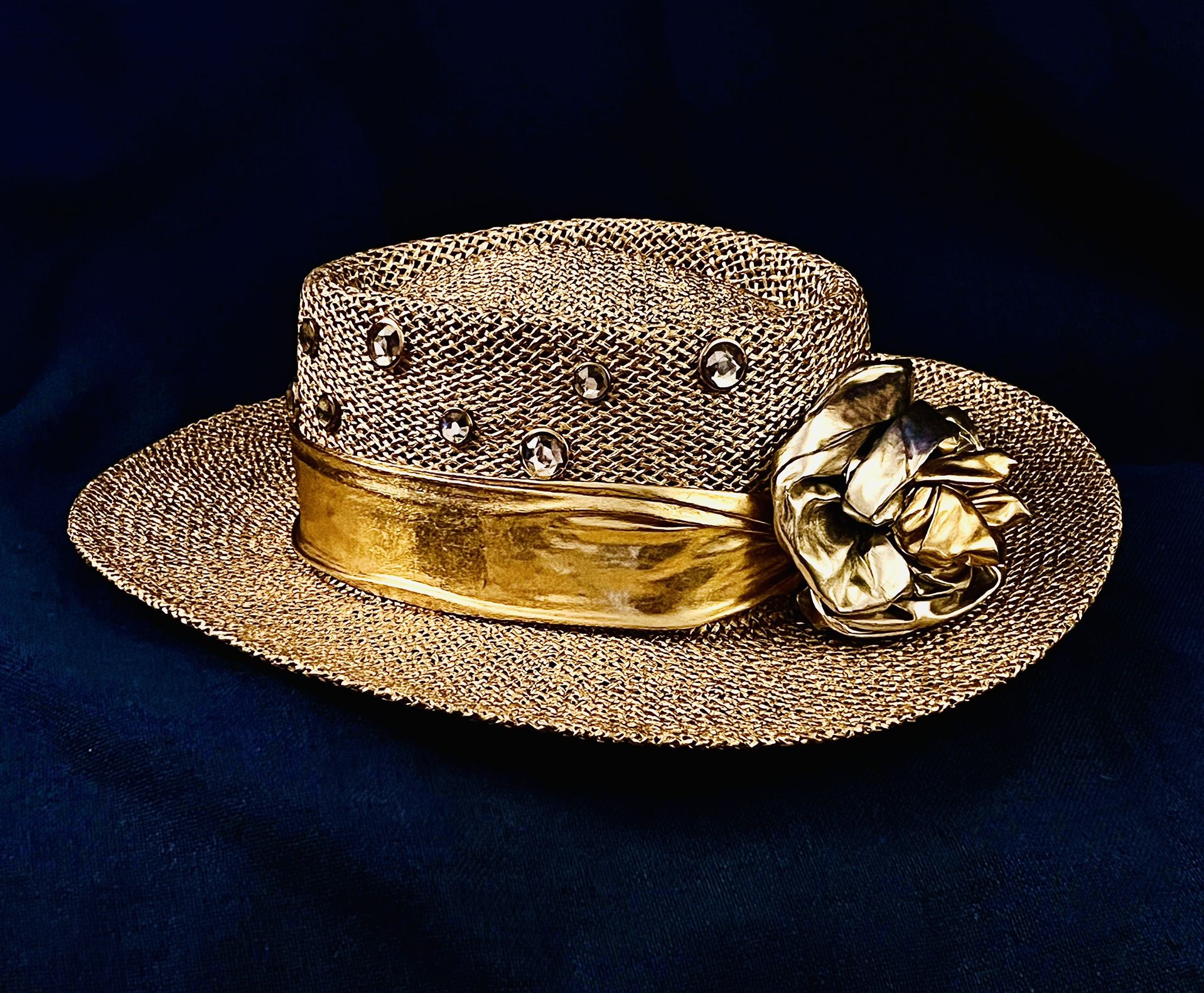 Women’s Vintage ‘Something Special’ 1980's gold mesh Western Hat