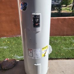 Electric Water Heater 50 Gal In Good Condition And Warranty Works Great 19th Ave And Baseline 