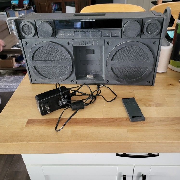 iPod Stereo System Remote Cord