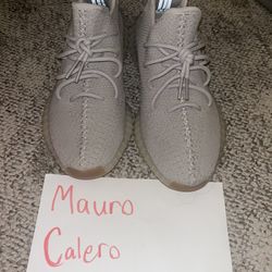 Yeezy 350 V2 sesame Size 10.5