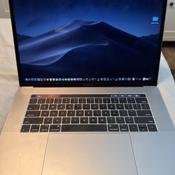MacBook Pro 2017 15in 