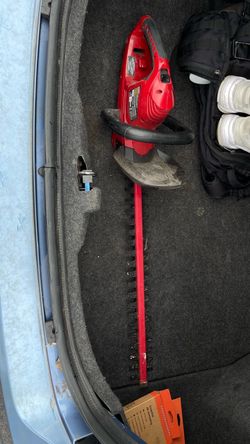 Toro hedge trimmer