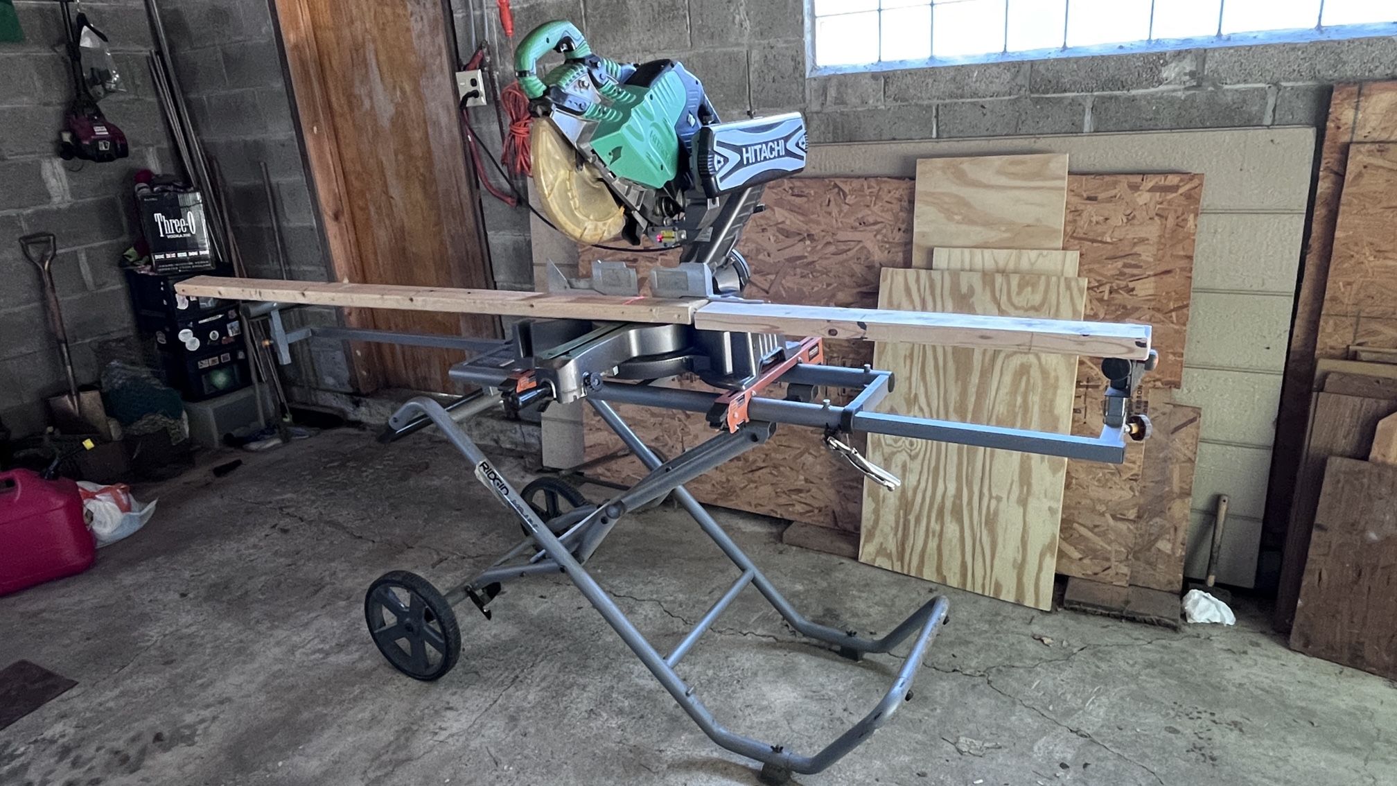 Hitachi c12rsh 12in Miter Saw With Stand