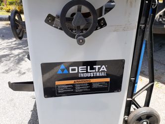 Delta industrial table saw