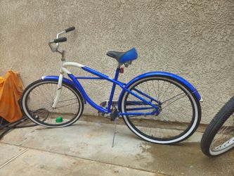 Schwinn beach cruiser