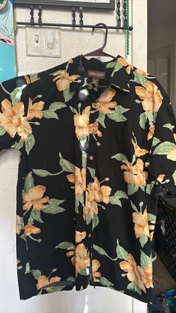Nice Vacay Men Button-Ups