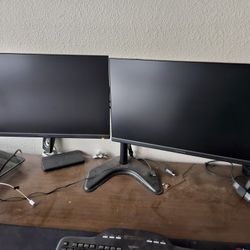 Dual Monitors on Stand