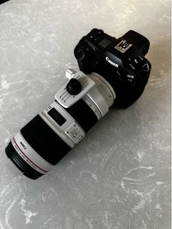 Canon R3 with Ef 70-200mm III