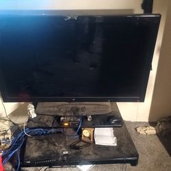 Westinghouse Flatscreen  Tv 60 Inch
