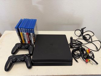 Sony PlayStation 4 PS4 Console 8 games 2 controllers CUH-2115B