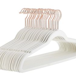 Amazon Basics Slim Velvet Non-Slip Space Saving Suit Clothes Hangers, Closet Organizer, Ivory/Rose Gold, 30-Pack