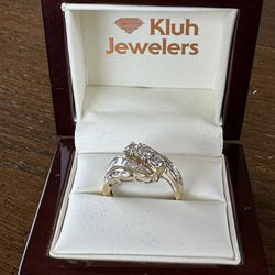 Diamond Layered Wave Band in 10K Gold, Local Jeweler,  in original case