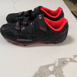 Spinning Shoes Size 40 (8)