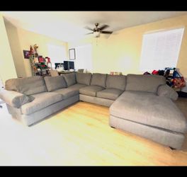 Large Gray 3-Piece Sectional Sofa Couch w/ Chaise (Family Size)