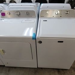 New Maytag Top Loading Washer With Agitator And Gas Dryer Set 