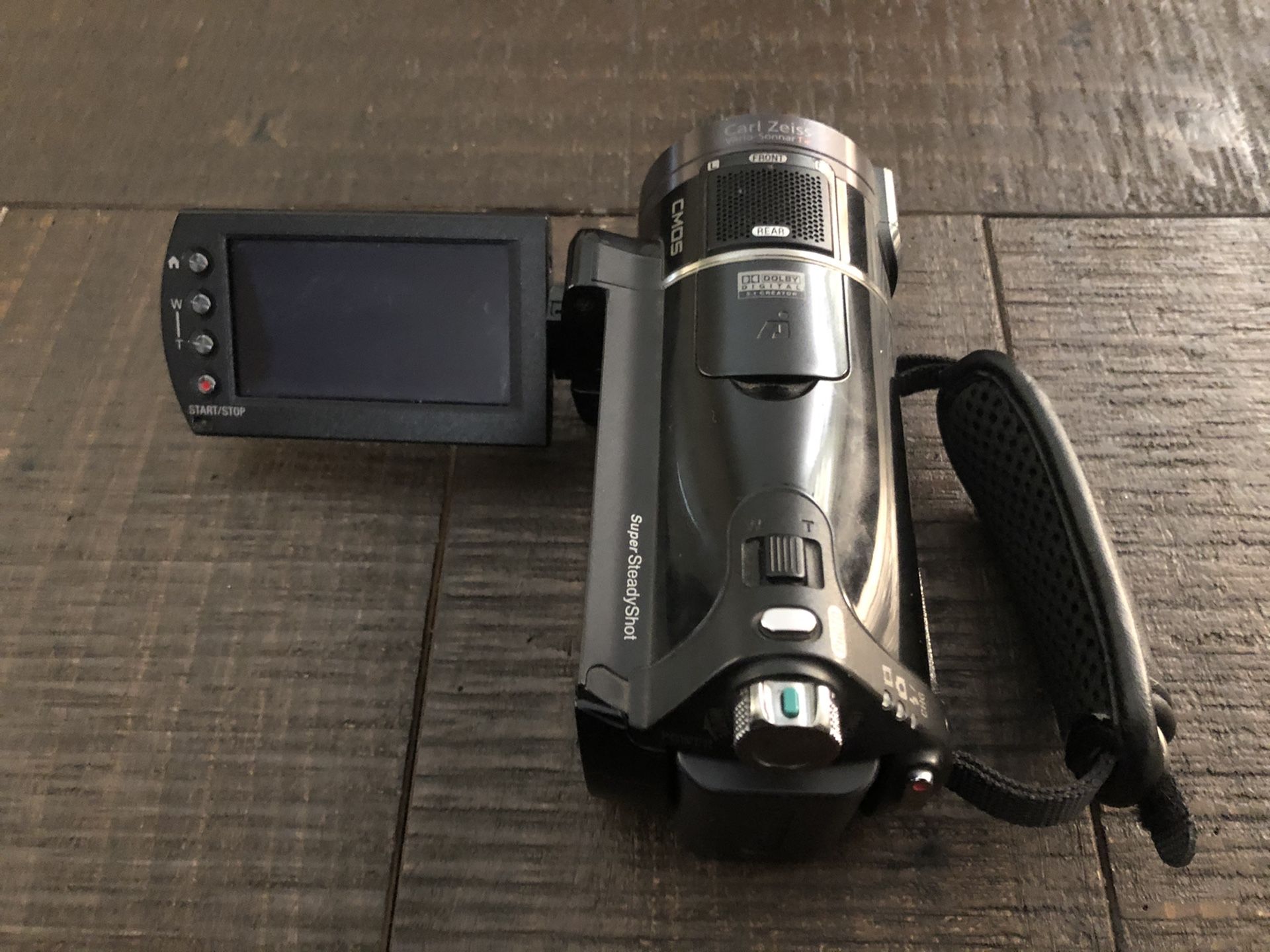 SONY CAMERA WITH QUICK CHARGE STAND