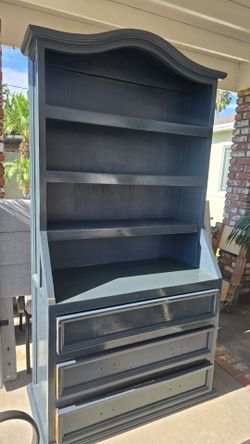 Wood Hutch