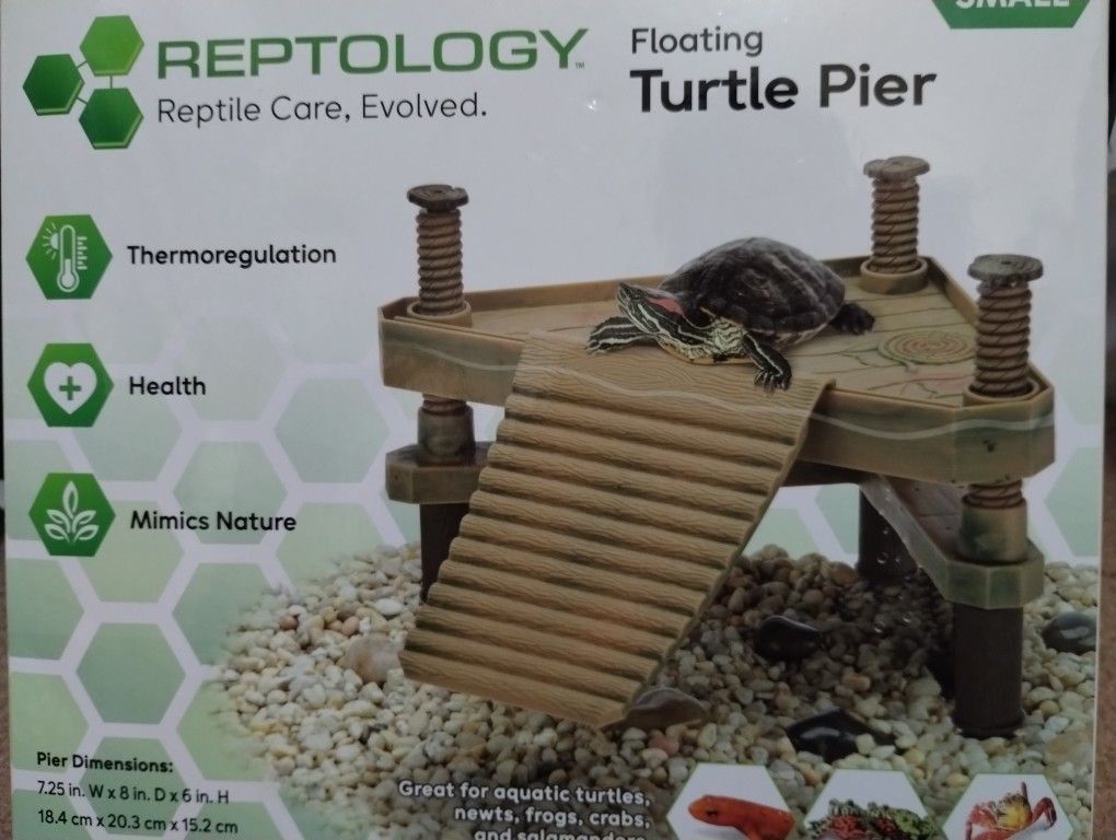 Penn-Plax Reptology Floating Plastic Turtle Pier and Basking Platform – Small