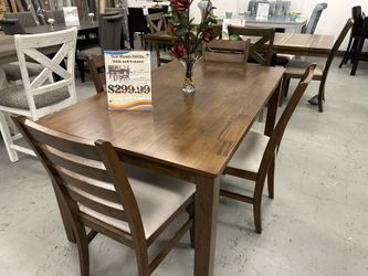 New Table And 4 Chairs 