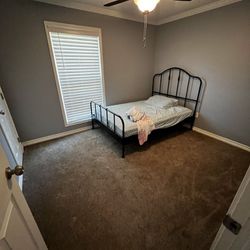 Full Bed With Mattress 