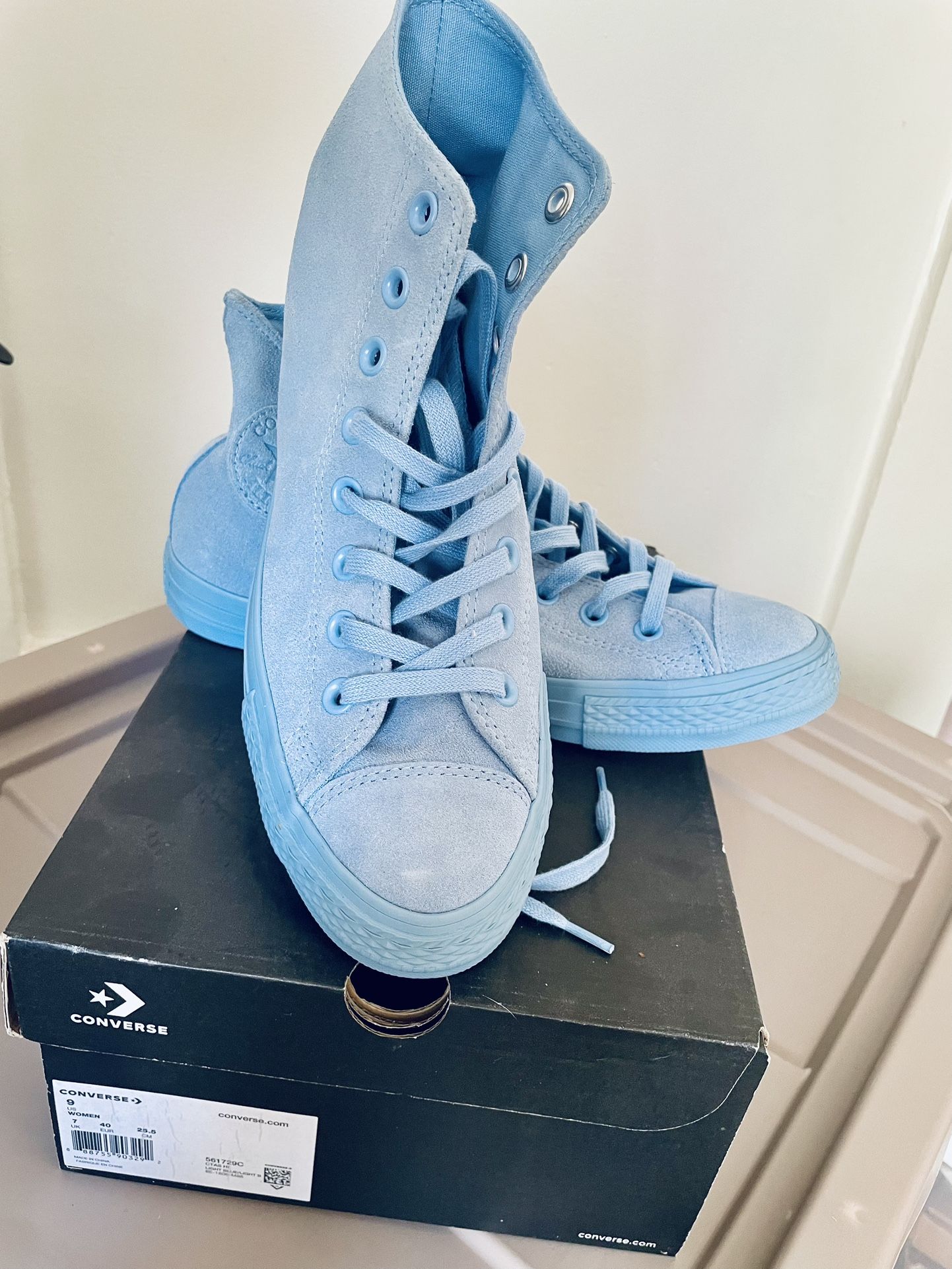 Converse Light Blue Women’s Size 9