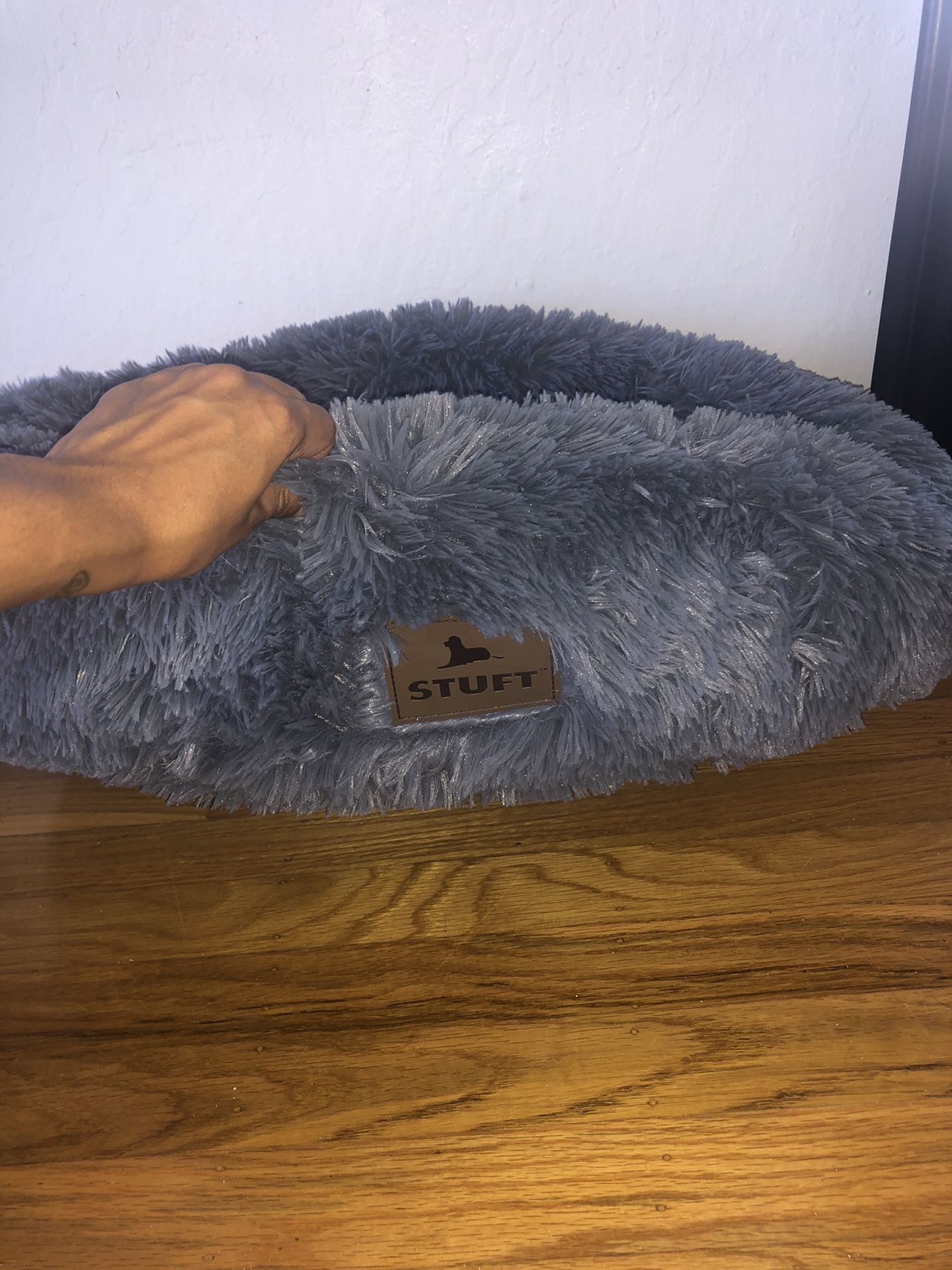 Round Calming Grey Pet Bed