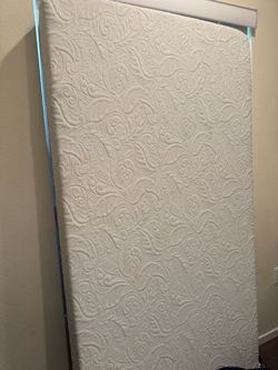Twin mattress