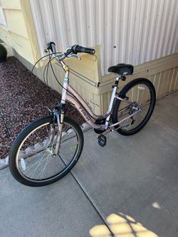 Trek navigator hybrid bike EXCELLENT