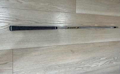 Dynamic Gold Tour Issue Spinner Wedge Shaft s400 flex