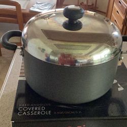 CIrculon   Covered Casserole     5.5Quart
