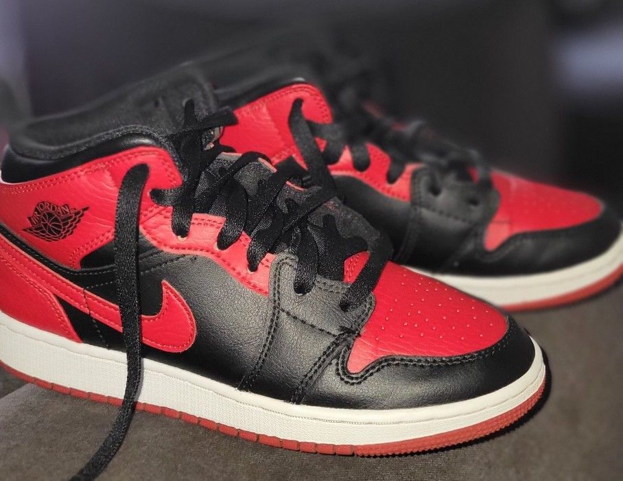 Nike Air Jordan 1 Mid