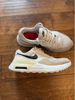 Nike women size 10