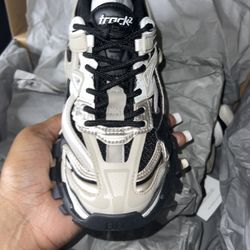 Balenciaga Track.2 Sneaker Beige Black Kids 32 for Sale in Chicago IL OfferUp