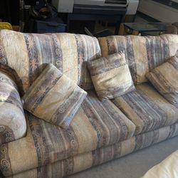 Retro Couch With Ottoman