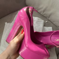 high heels pink sandals 