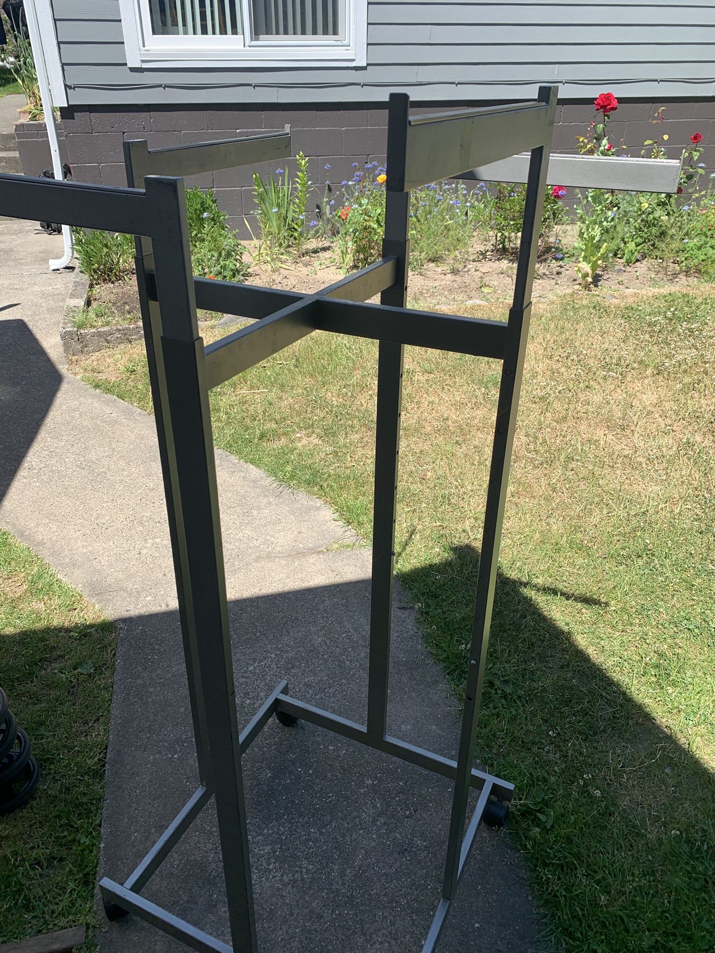 4-way commercial metal clothing rack.