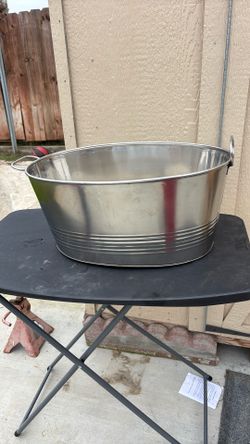 Metal Bucket 