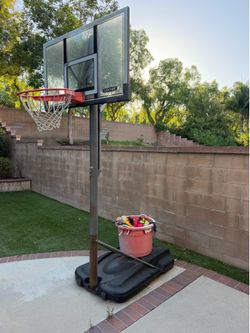 Lifetime basketball hoop