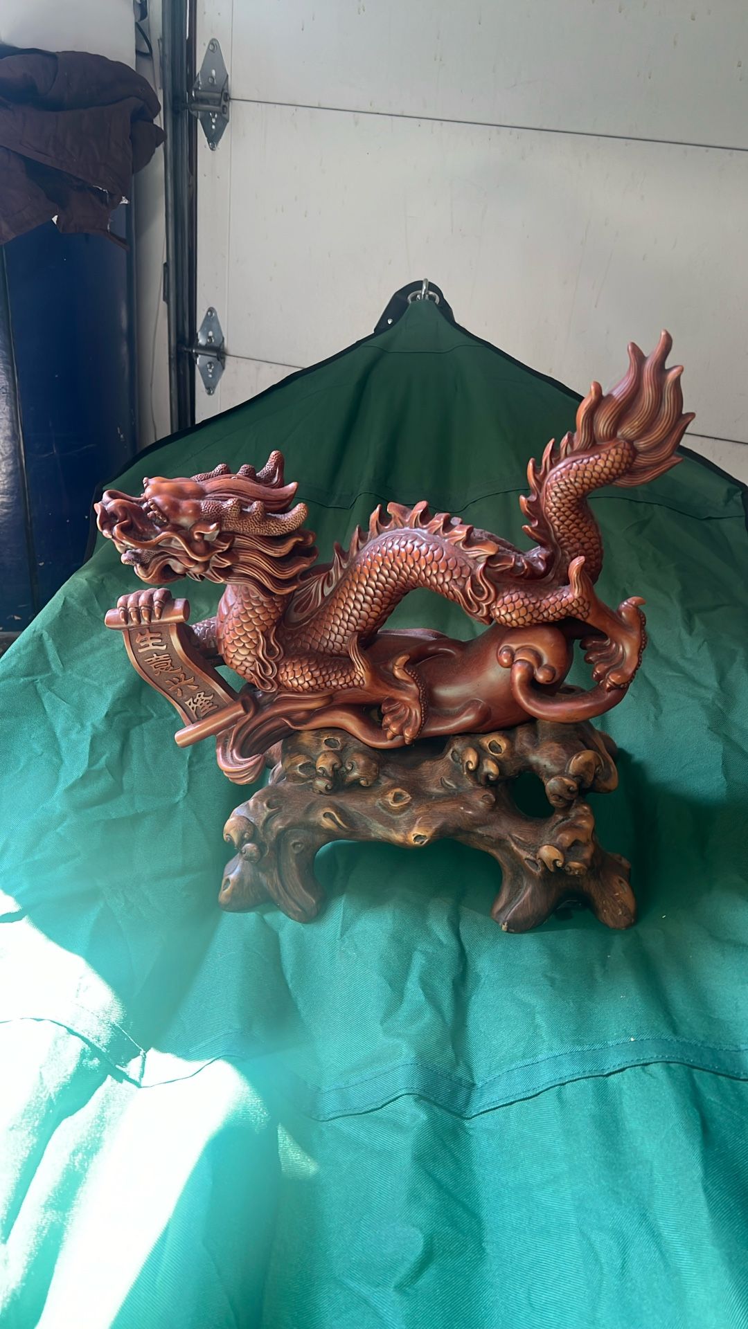 Chinese dragon statue