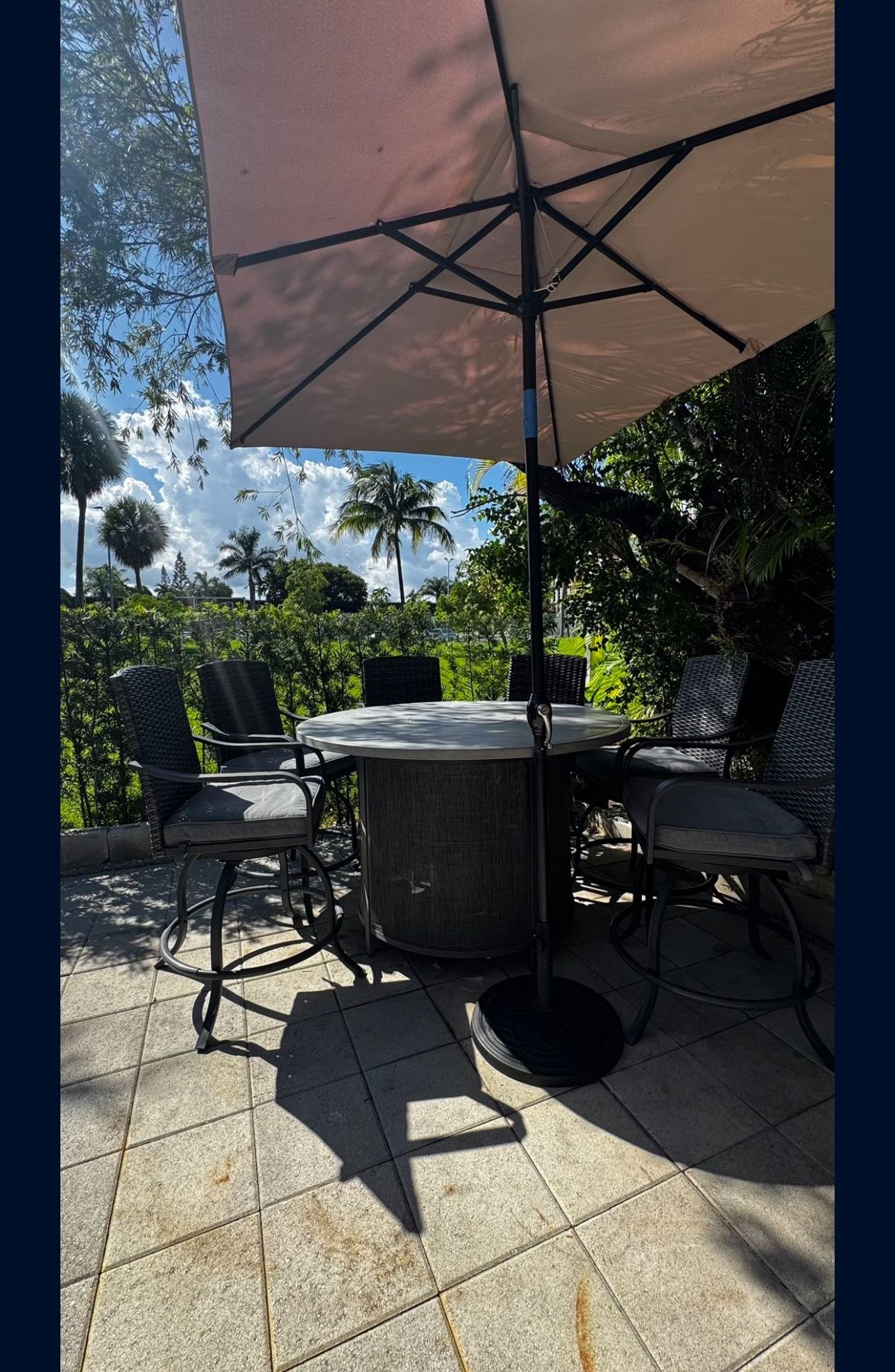 Patio Round Table With 6 High tops , Cushions And Fireplace