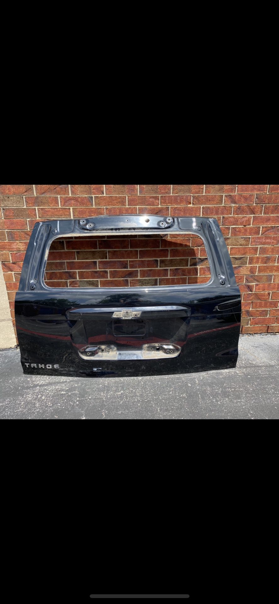 CHEVY TAHOE 2015 LIFTGATE