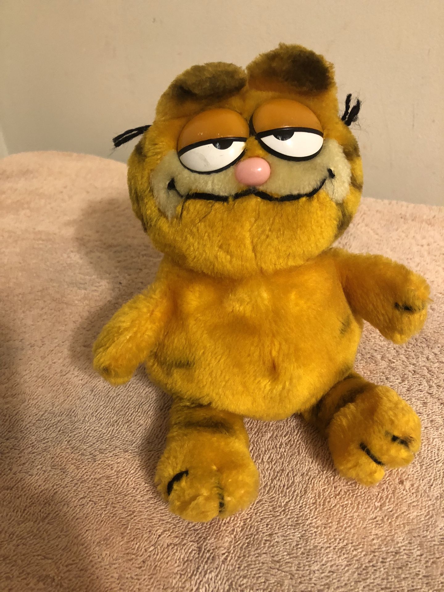 Vintage 1981 Fun Farm Plush Beanie Garfield 9” 